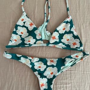 ❌s o l d❌ acacia swimwear mahalo Shaka top size s/hookipa bottom size xs